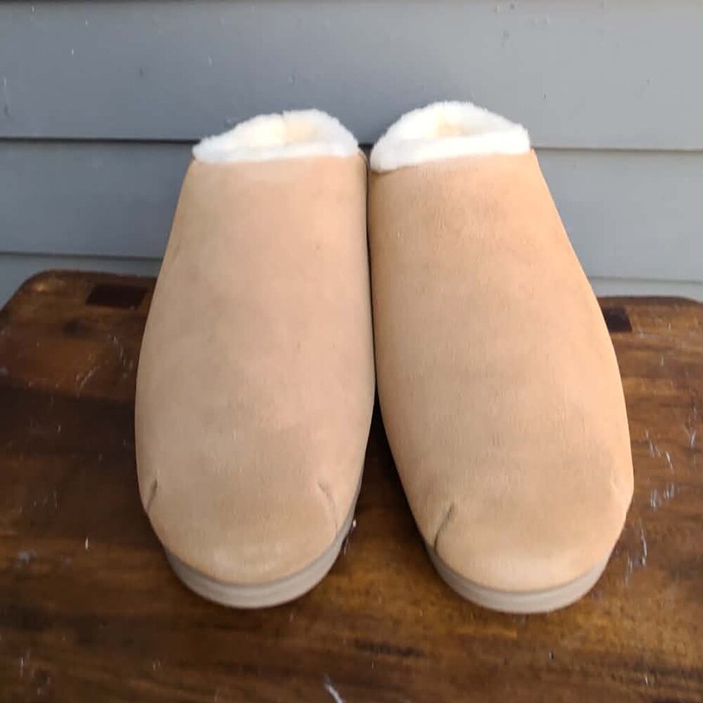 UGG Pumped Slide size 8 NEW! NWT! NWT - image 9